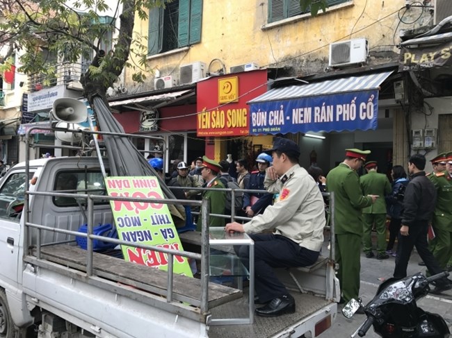 Lập lại trật tự vỉa hè: Đừng chỉ là phong trào (15/3/2017)